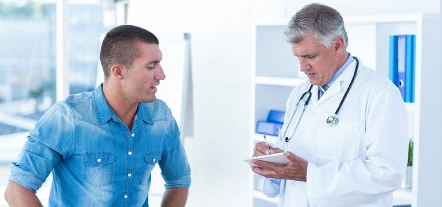 lékař pacientovi doporučí zařízení na prostatitidu