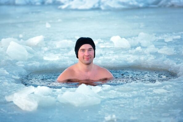 plavání v ledové díře jako metoda prevence prostatitidy